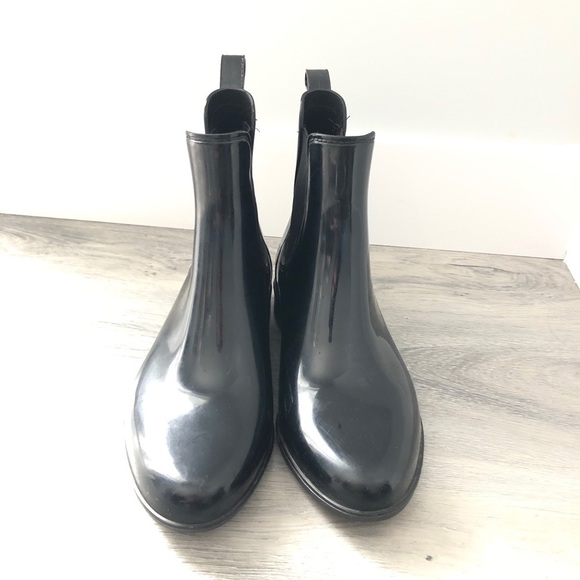 Joe Fresh Black Rubber Ankle Women's Rain Boots - Picture 2 of 12